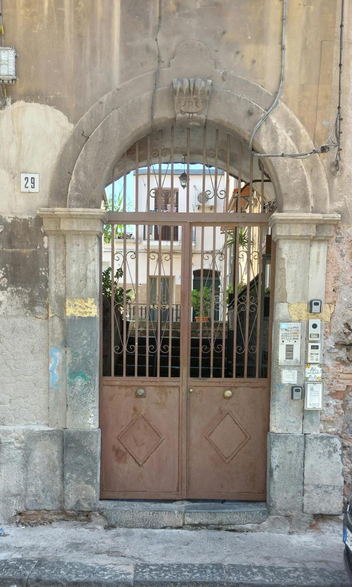 Casa Vacanze "Cortile Aquilone" Katania Zewnętrze zdjęcie